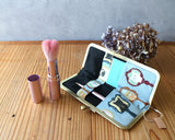 るぅの がま口ケース 熊野筆セット モバイル チークブラシ リップブラシ 猫の街 手鏡 猫の顔 ねこ ネコ 猫 がま口 ポーチ ネイビー ブルー グレー 晃祐堂 携帯用 化粧筆 メイク おしゃれ ハンドメイド カジュアル RUNO Neko cat make poach