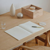 MDノート MD PRODUCT A4変形判 リニューアル 無罫 マガジンサイズ ブレインストーミング 曼荼羅チャート ラフスケッチ 会議用 素朴 クリーム色 無地 日記帳 手帳 レシピ MDプロダクト