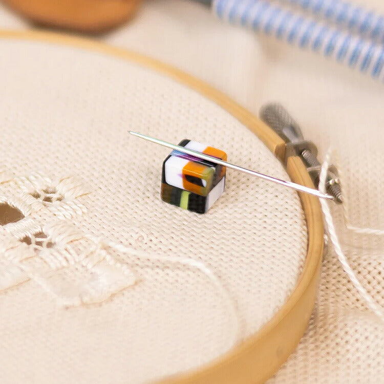 cohana コハナ 鯖江のニードルマインダー いろどり市松 あめいろ市松 針置き 針休め マグネット 幾何学模様 市松模様 小さい ミニ ピンクッション 針山 日本製 プレゼント ギフト 手芸用品 裁縫道具 かわいい おしゃれ