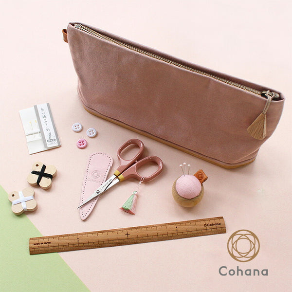 コハナ cohana sakura 春限定 ならの木底の道具入れ 裁縫セット さくら 45-355 道具入れ 小ばさみ ピンクッション 待針 定規 糸巻き 針 糸ボタン 限定 日本製 プレゼント ギフト 手芸用品 裁縫道具 ソーイング 桜 限定色