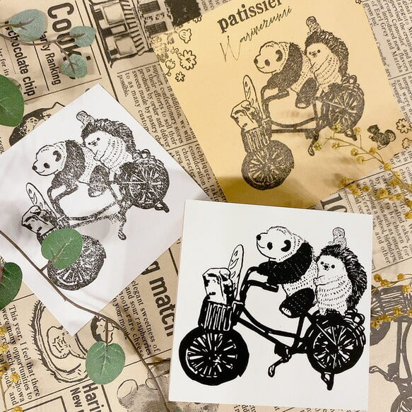 パティシエハリネズミ スタンプ 58×58mm 座り心地のいい椅子 パールのフレーム ブランコ タイプライター ハリー ガーベラ オーバルのお皿 お店のテーブル アンティークのドア 自転車でパンの配達