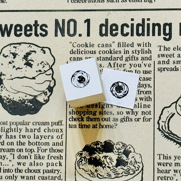 パティシエハリネズミ スタンプ 12×12mm お菓子 クッキー アップルパイ さくらんぼ ドーナツ キャンディ ショートケーキ ペンギン プレゼント 目玉焼き はかり 泡立て器 椅子 シマエナガ